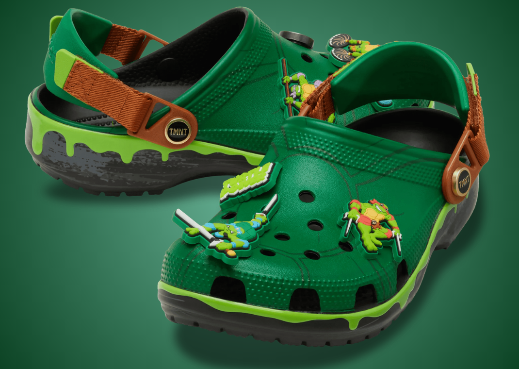 Teenage Mutant Ninja Turtles x Crocs Classic Clog - Angle