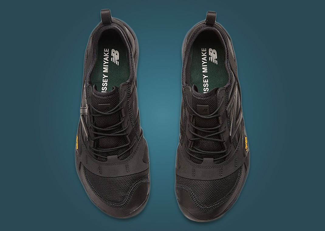 Issey Miyake x New Balance MT10 Black Top