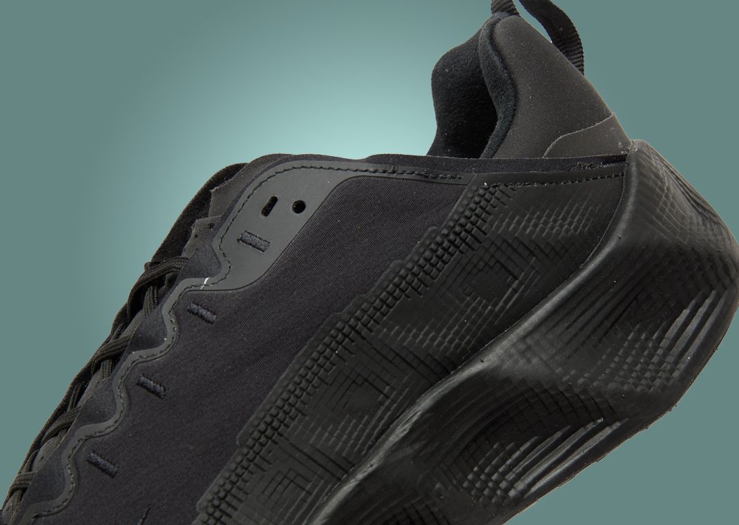 Nike AVA Rover Triple Black Detail
