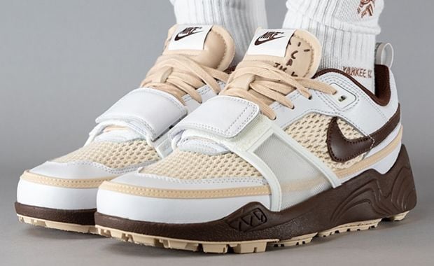 Travis Scott x Nike Zoom Field Jaxx White Chocolate