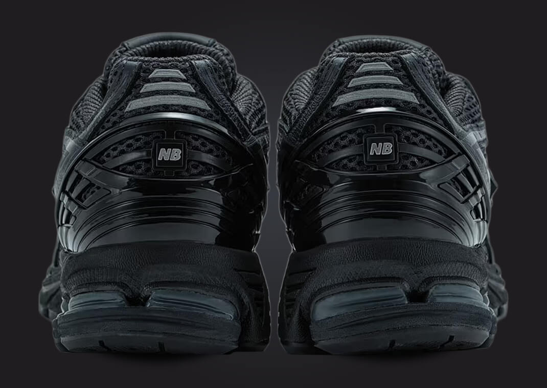 The COMME des GARÇONS HOMME x New Balance 1906R Pack