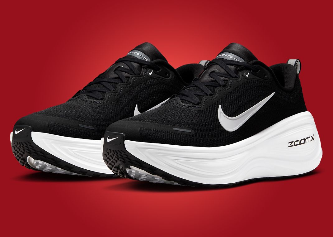 Nike Vomero Plus Black White Angle