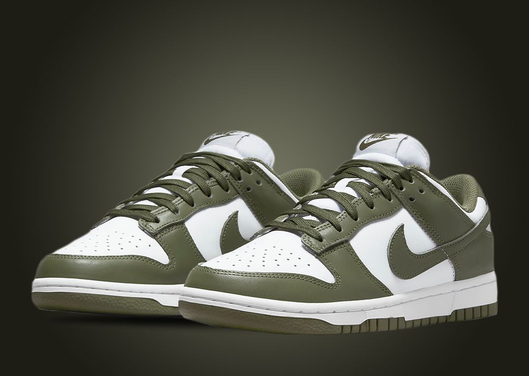 Nike Dunk Low Medium Olive (W)