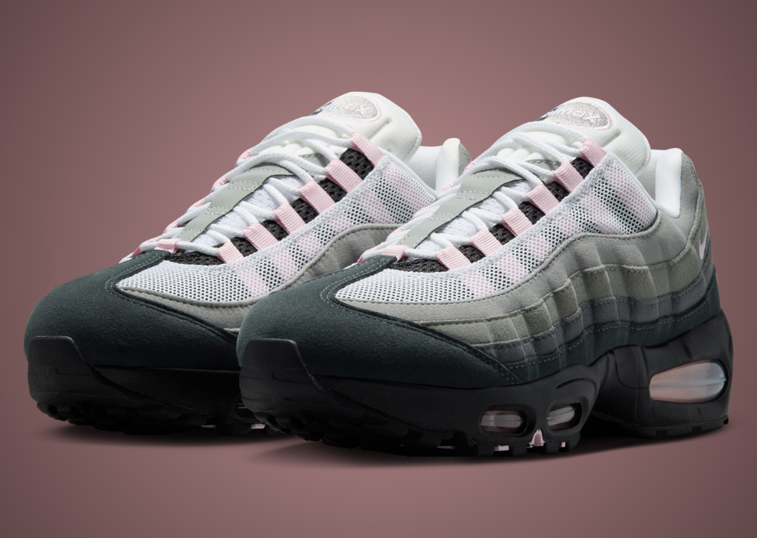 Nike Air Max 95 OG Big Bubble Pink Foam (W) Angle