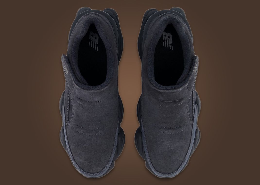 New Balance 8040 Navy Top