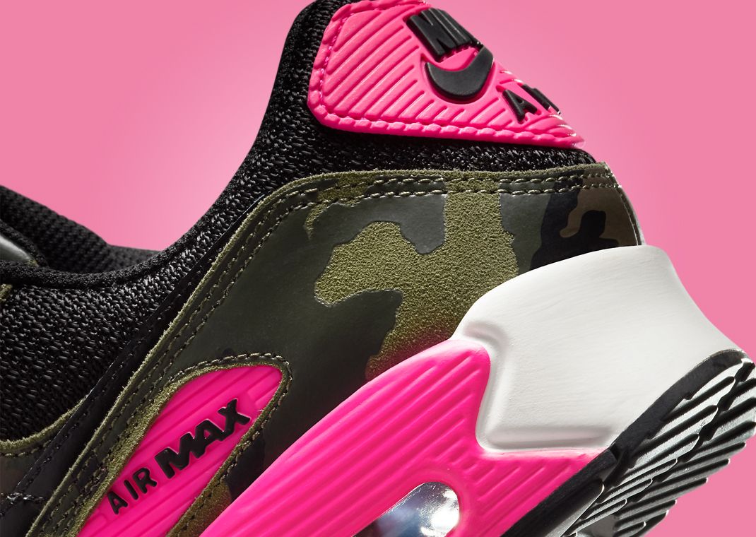 Nike Air Max 90 Camo Sequoia Hyper Pink Heel Detail