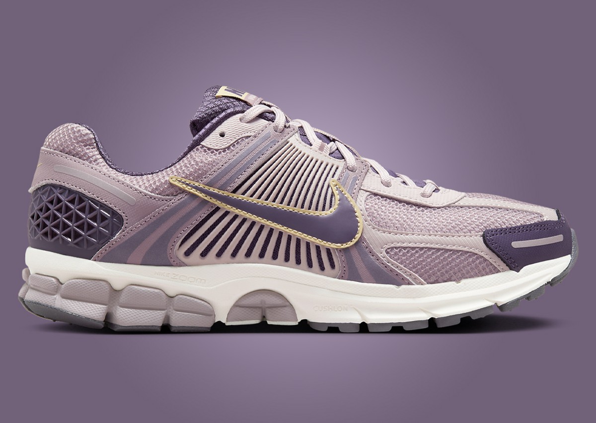 Nike Zoom Vomero 5 Platinum Violet Team Gold Lateral