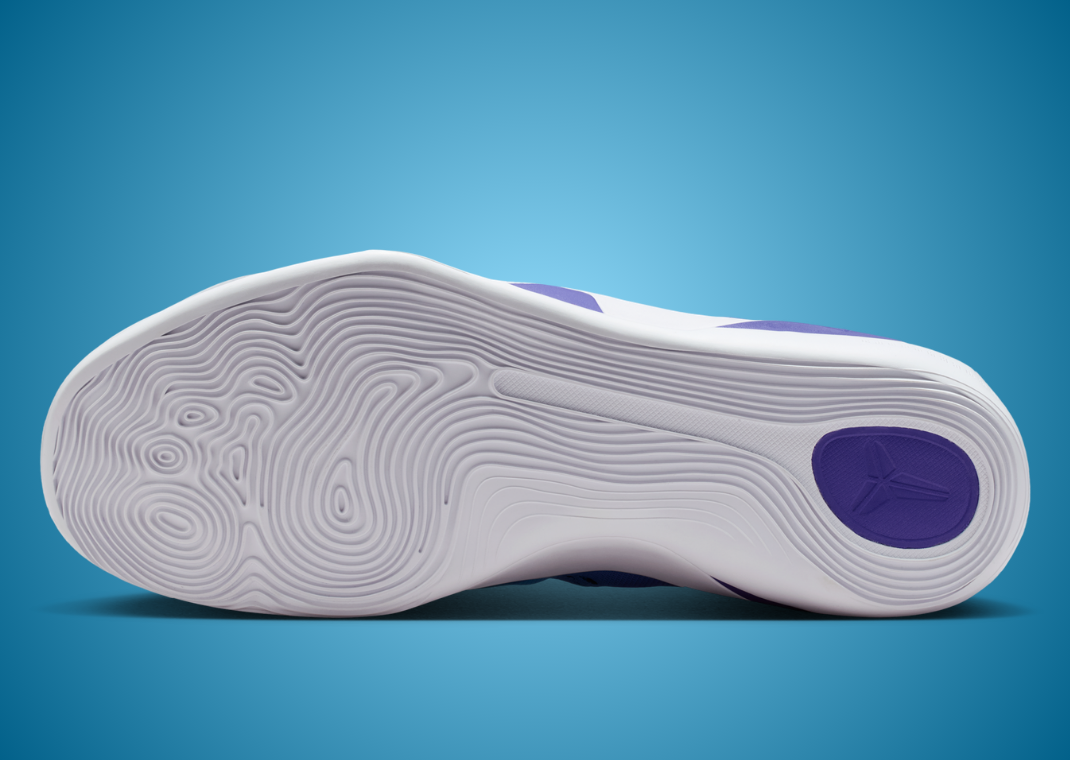 Nike Kobe 9 EM Low Protro Hornets - Bottom