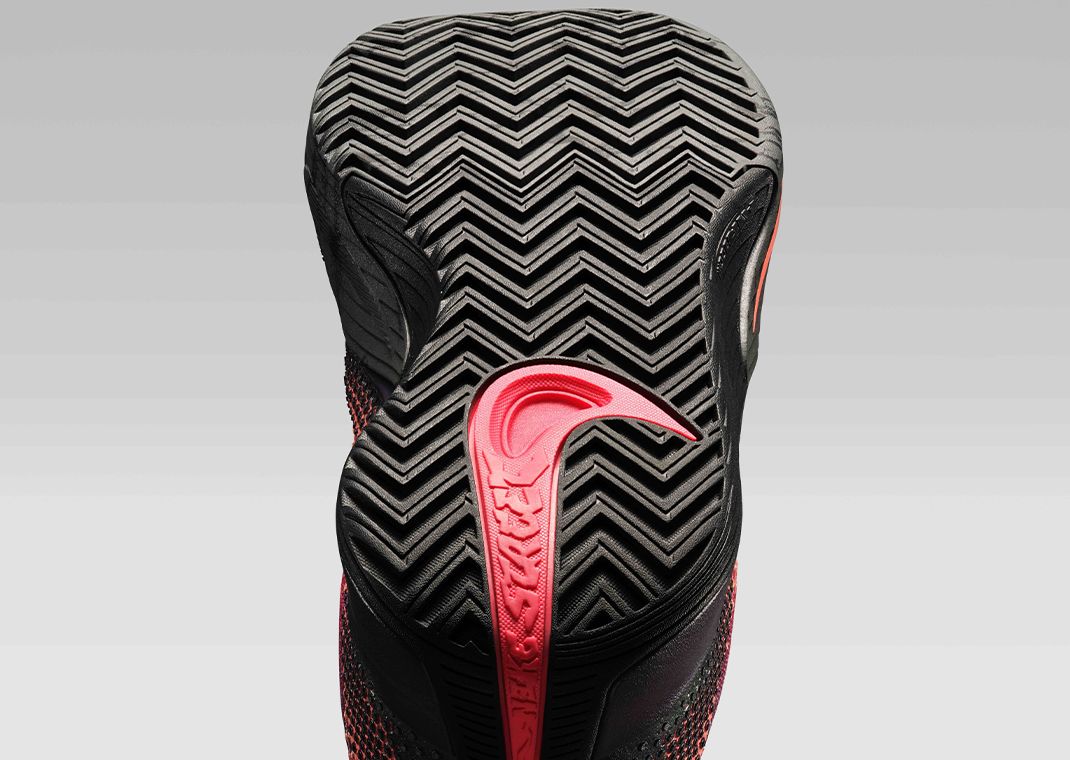 Nike S.T. Flare