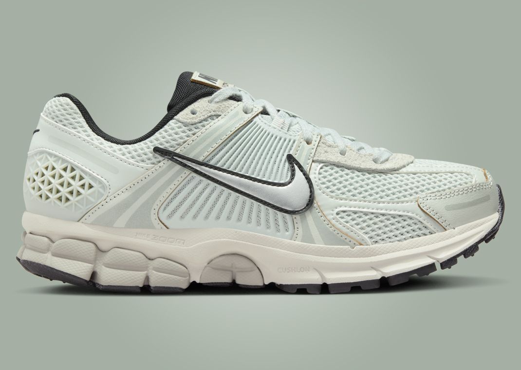 Nike Zoom Vomero 5 Light Silver Chrome (W) Lateral
