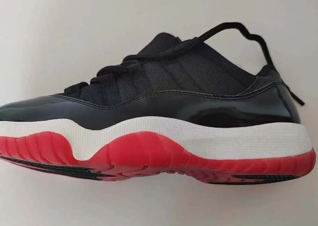 Air Jordan 11 Retro Low Bred