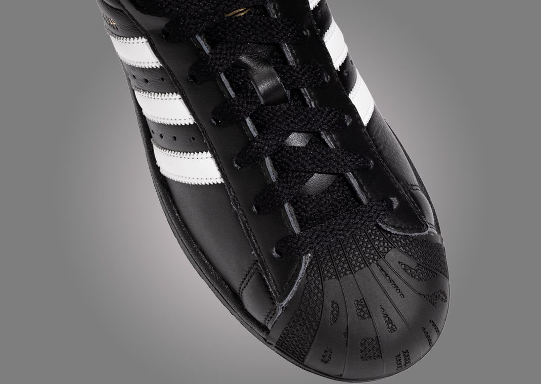 BEAMS x adidas Superstar Black White Toe Detail