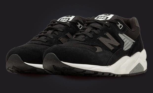 This New Balance 580 Gets a Black and White Makeover