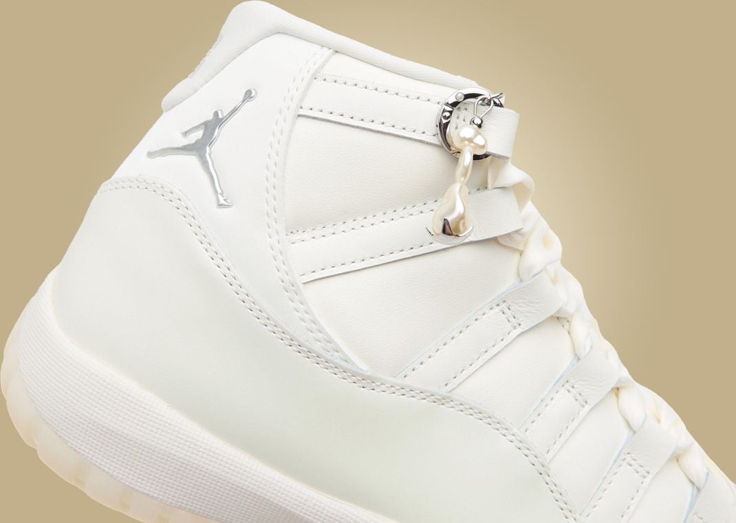 Air Jordan 11 Retro Pearl (W)