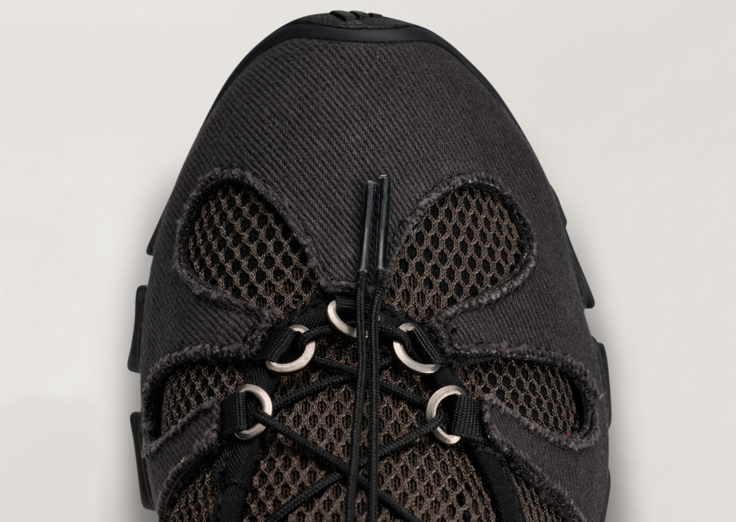 AVAVAV x adidas Megaride Red Black - Detail