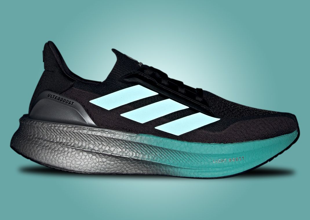 Mercedes AMG Petronas Formula One Team x adidas Ultraboost 5X 3M Lateral
