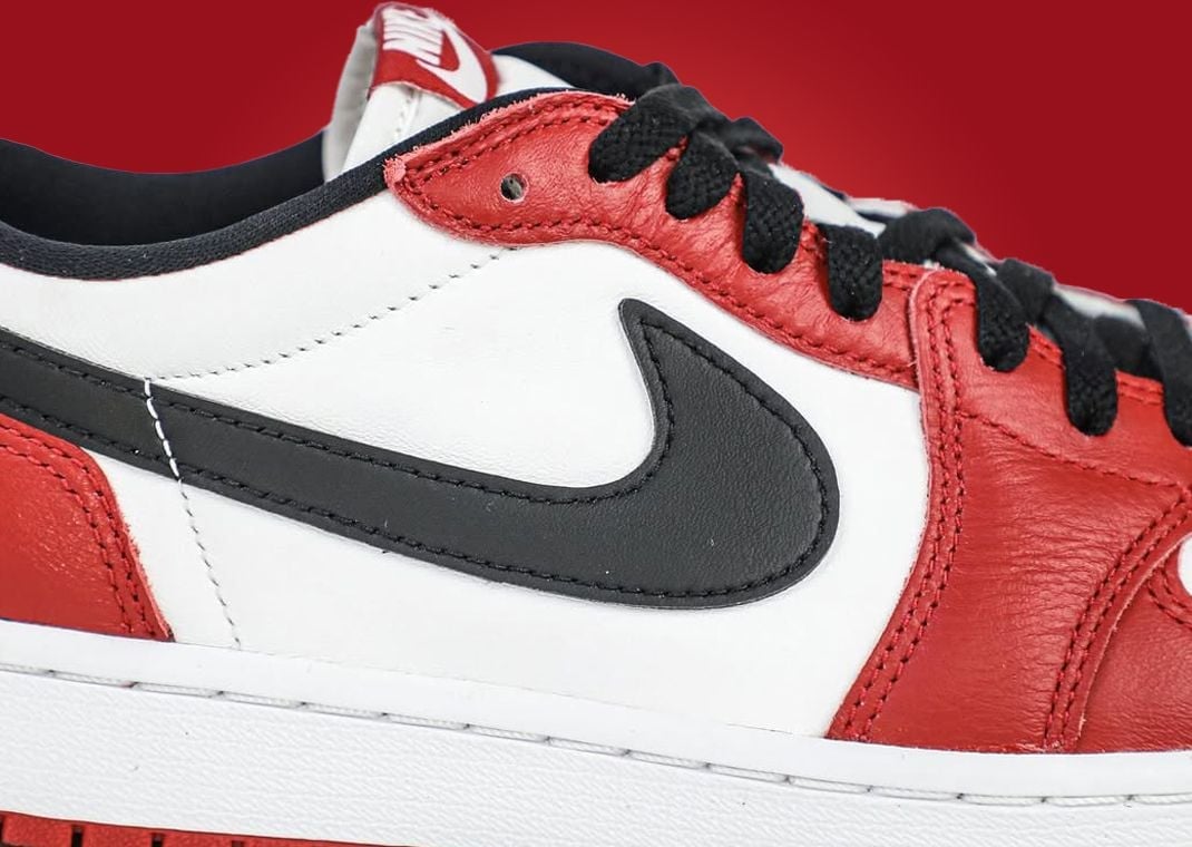 Air Jordan 1 Retro Low OG Chicago