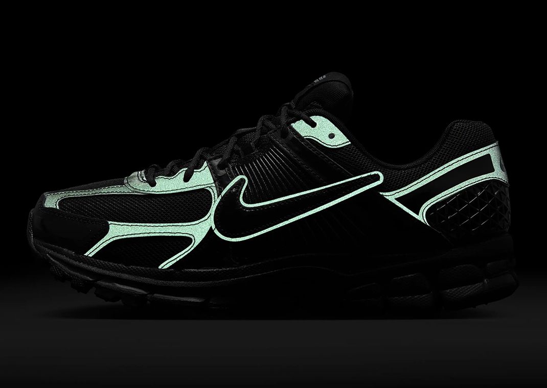 Dover Street Market x Nike Zoom Vomero 5 Black 3M
