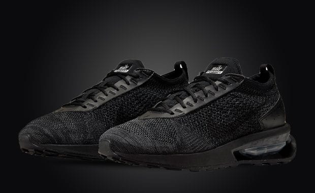 This Nike Air Max Flyknit Racer Gets Ready For The Stealthy Season