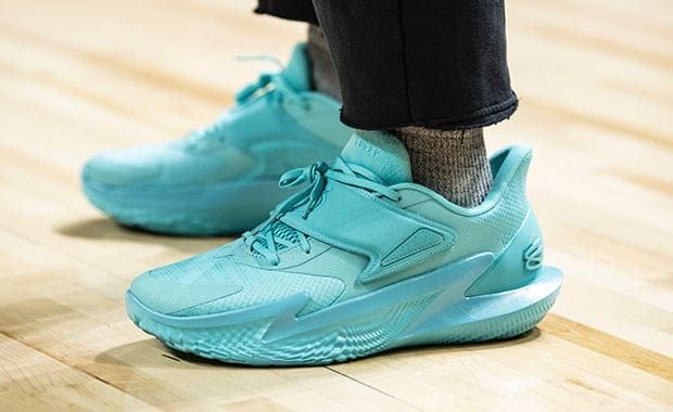 De'Aaron Fox Debuts The Under Armour Curry Fox 2