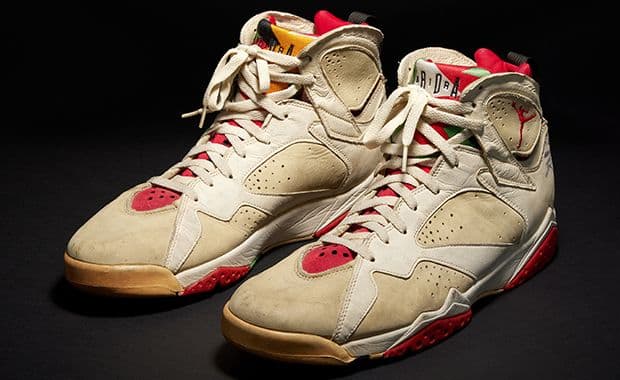 Michael Jordan Game-worn and signed Air Jordan 7 Hares worn during his eyes closed free throw