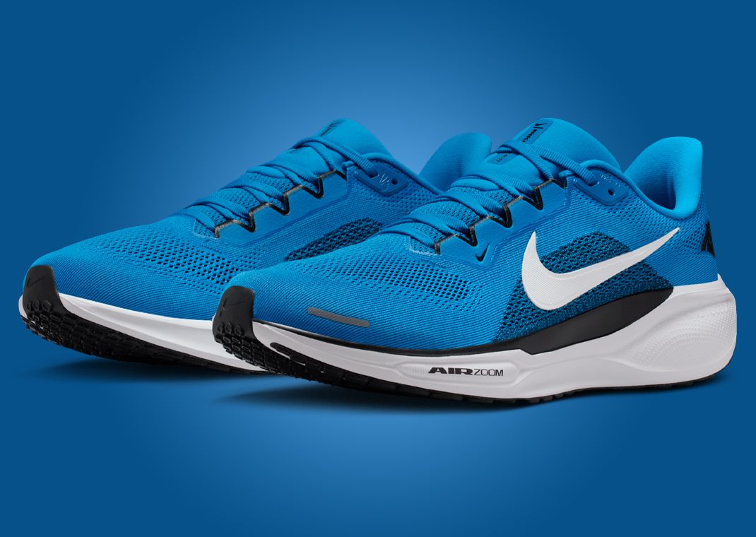 NFL x Nike Pegasus 41 Carolina Panthers Angle