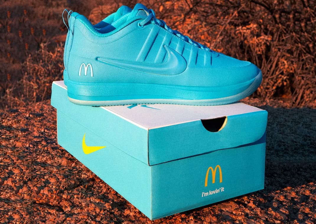 Nike Book２McDonald's Devin Booker and McDonald's are Giving Away Pairs of the Friends