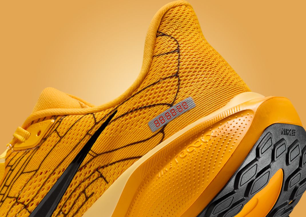 Nike Zoom Pegasus 41 Modern Mayfly Heel Detail