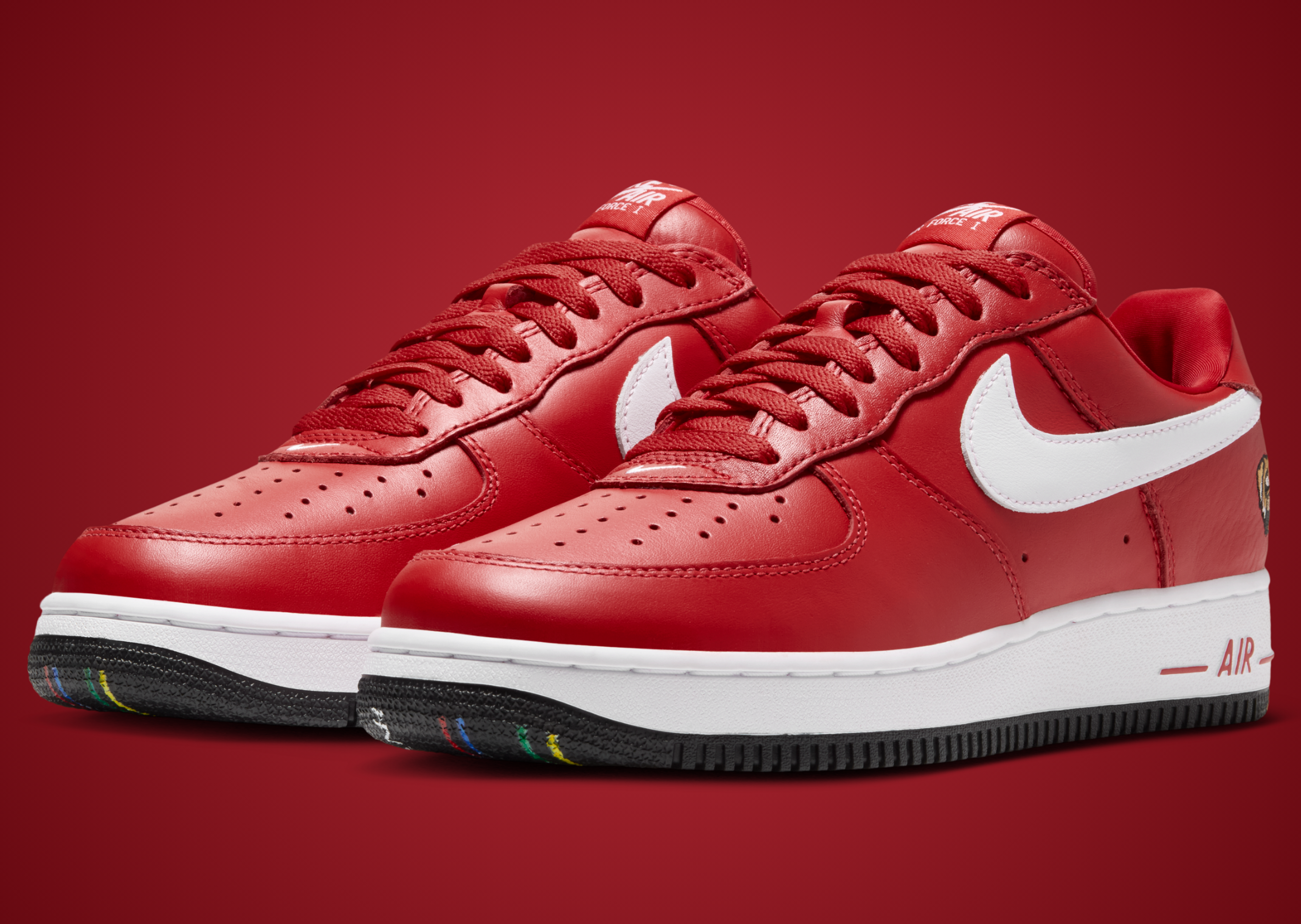 Victor Victor x Nike Air Force 1 Low '01 University Red - Angle
