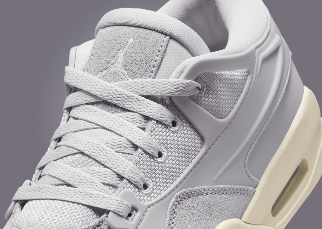 Air Jordan 4 RM Grey Sail (W) Detail