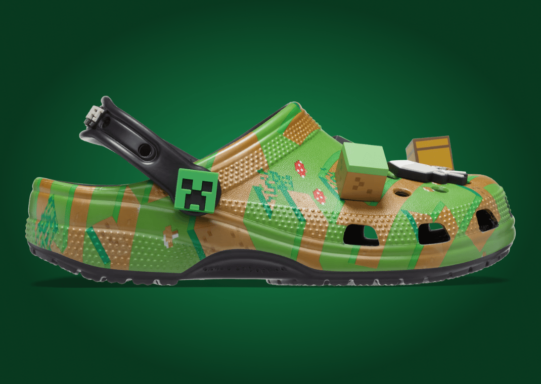 Minecraft x Crocs Classic Clog Grass Block Lateral Side