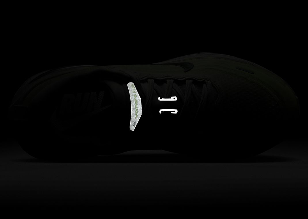 Nike Vomero Plus Barely Volt (W) Top 3M