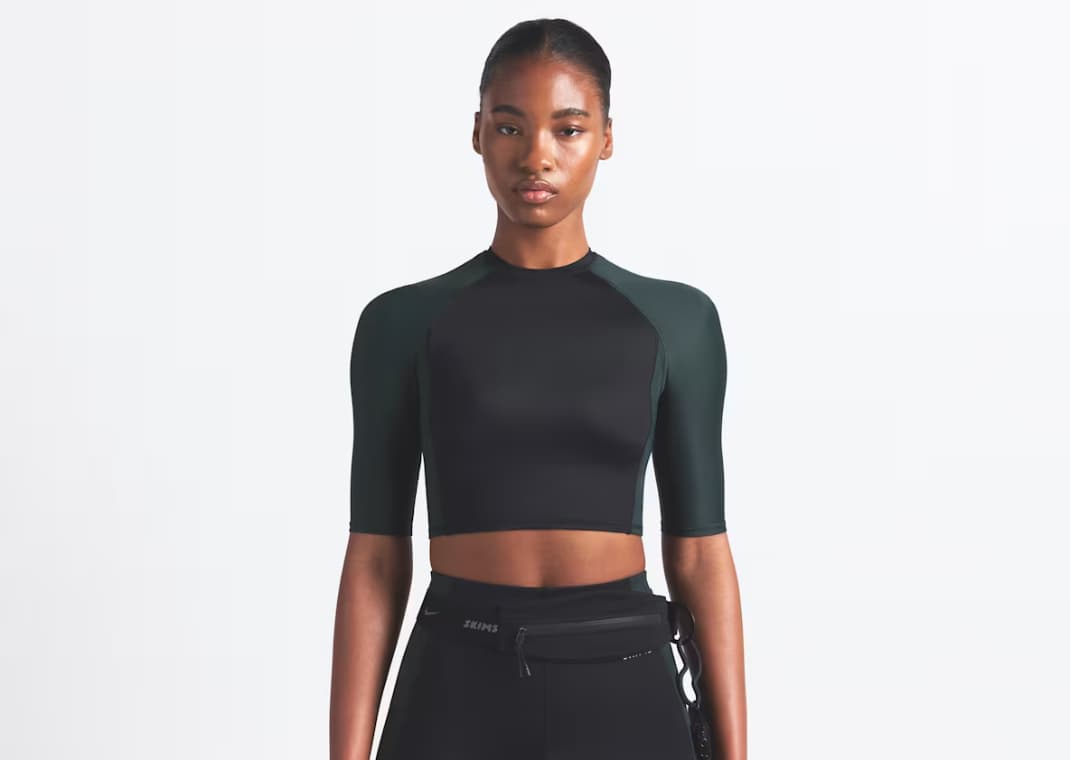 NikeSKIMS Shine Women's Padded 1/2-Sleeve Crop Top