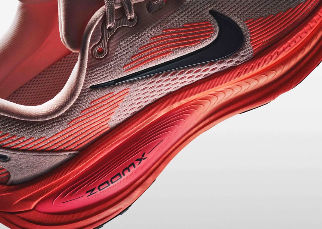 Nike Vomero 18 Atmosphere Pink Detail