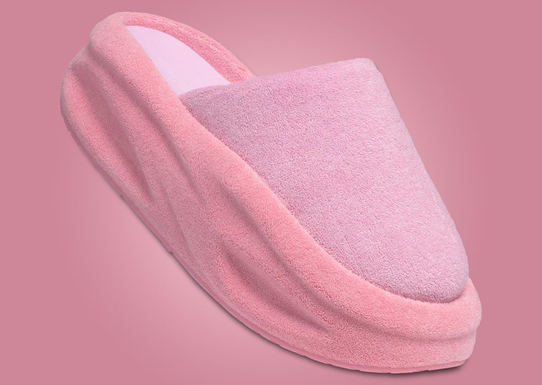 SKYLRK Chunky Mule Powder Pink Angle