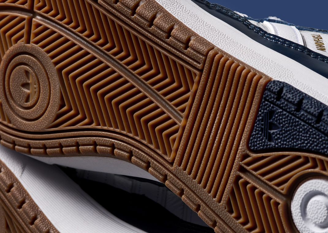 adidas Tyshawn II White Collegiate Navy Outsole