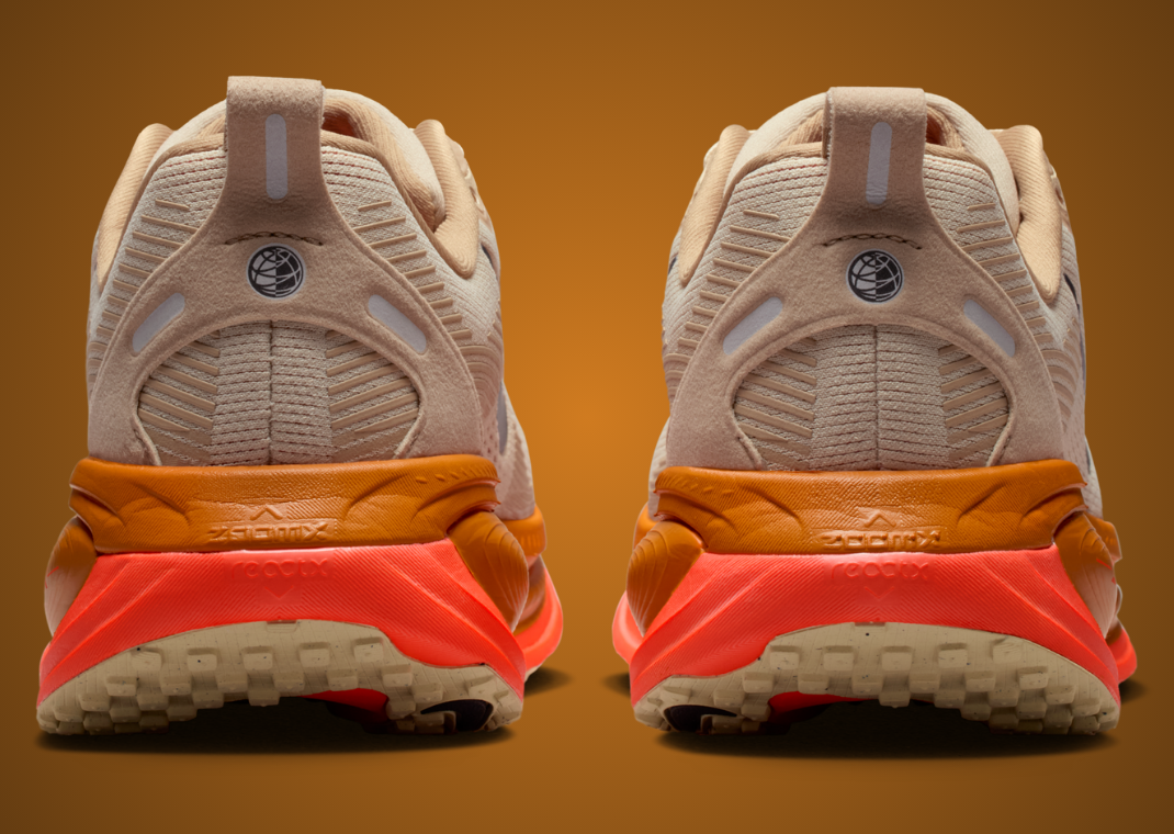 Nike Vomero 18 Running Poets - Back