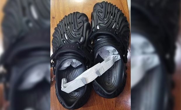 Salehebembury offers black crocs