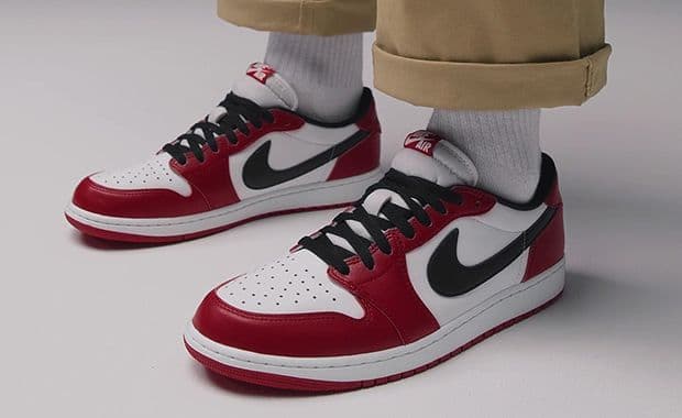 Air Jordan 1 Retro Low OG Chicago
