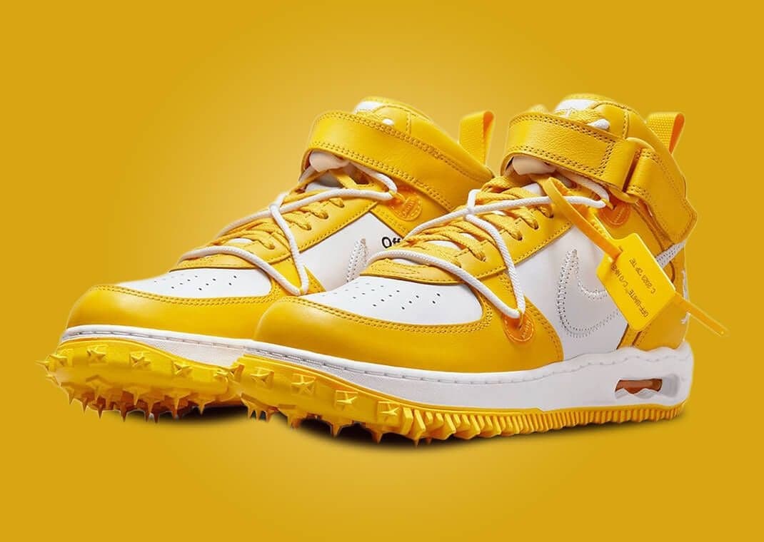 9 Best Off-White Exterior Paint Colors - Brick\u0026Batten, image size:1070x760