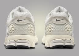 Nike Zoom Vomero 5 Platinum Tint Photon Dust Heel