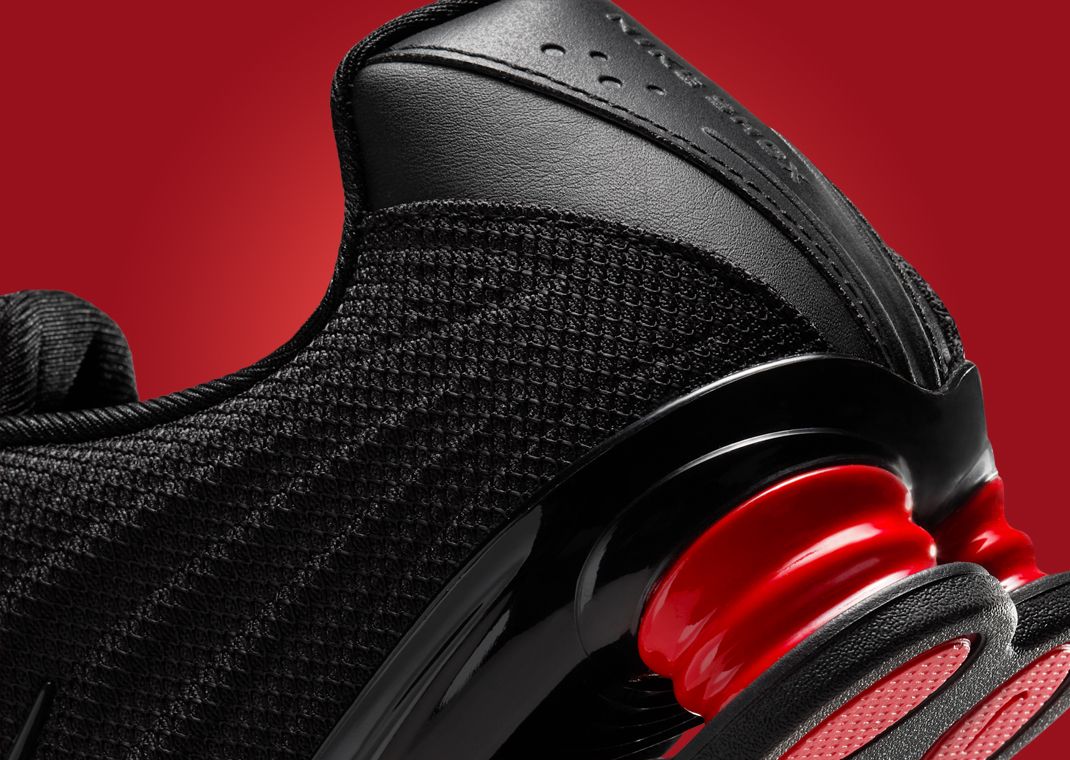 Nike Shox Z Black University Red Heel Detail