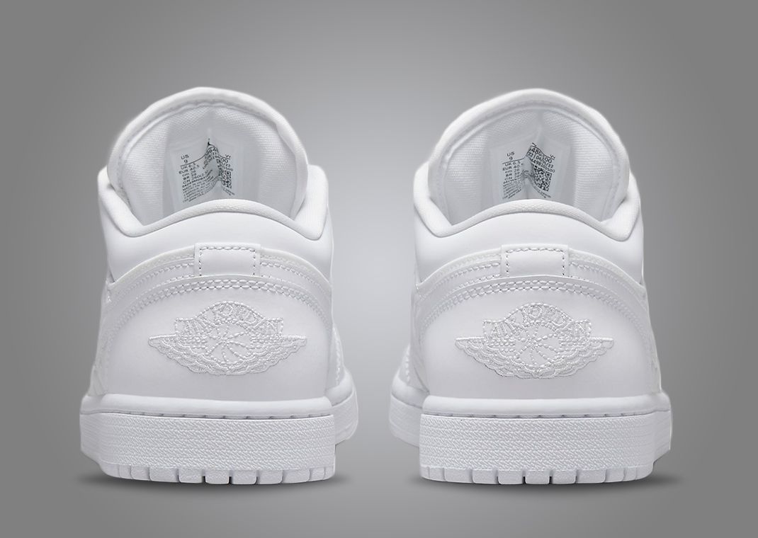 ★人気★ NIKE Air Jordan 1 Low Quilted “Triple White” Air Jordan 1 Low Quilted Triple White | Kixify Marketplace