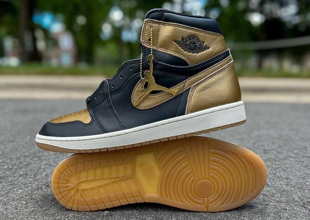 Jordan retro 1 high og black and gold online