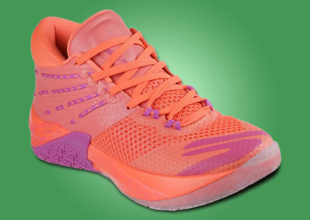 Skechers SKX Reign Crimson Angle