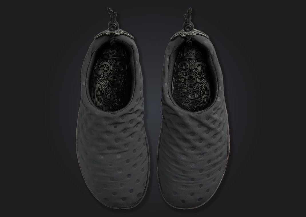 ★ Nike ACG Moc 3.0 Anthracite Nike ACG's Moc Returns In A Stealthy Anthracite Colorway