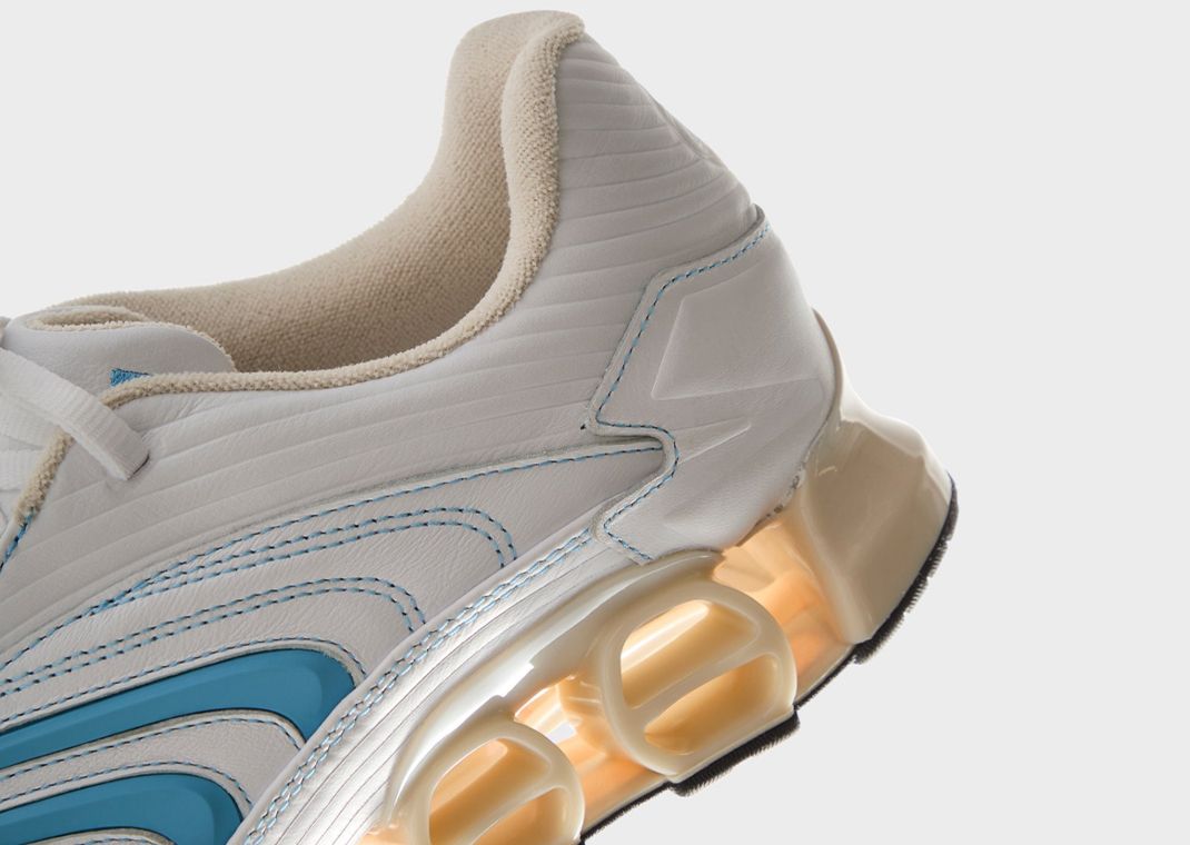 Kith x adidas Predator Megaride White Blue Heel Detail