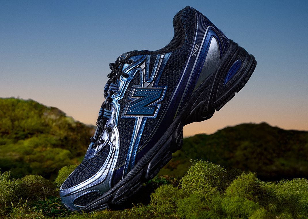 New Balance 740 Black Shoreline Blue Angle