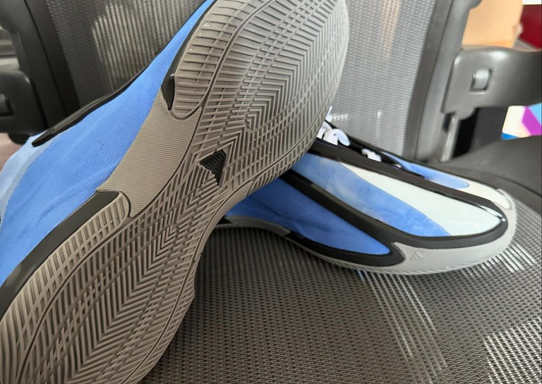 adidas AE 2 Outsole