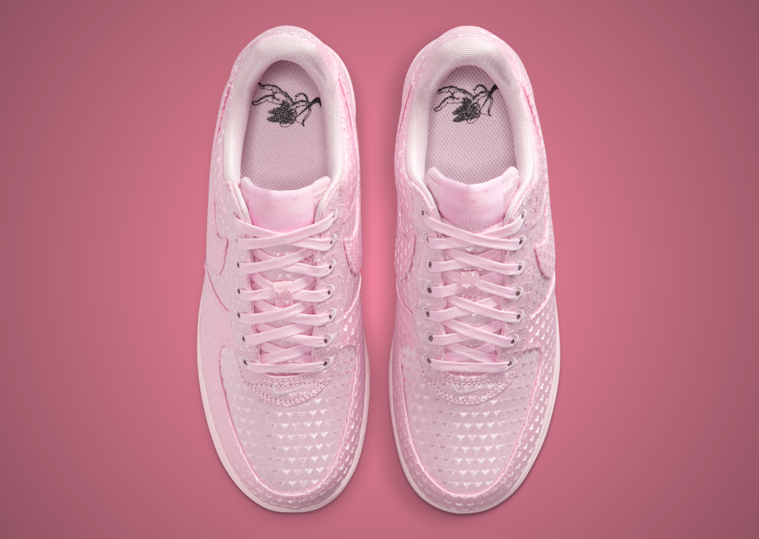 Nike Air Force 1 Low Valentine's Day Pink Foam Top